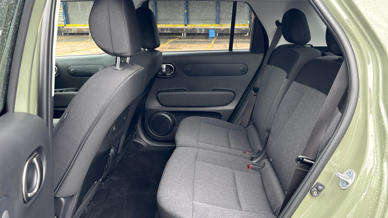 Hyundai INSTER 85kW 02 49kWh 5dr Auto Electric Hatchback